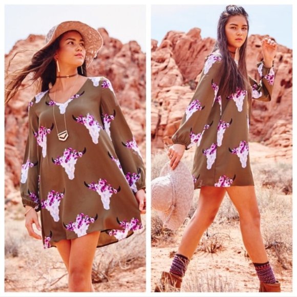 Altar'd State Bull Head Floral Summer Tunic Dress - Picture 1 of 16